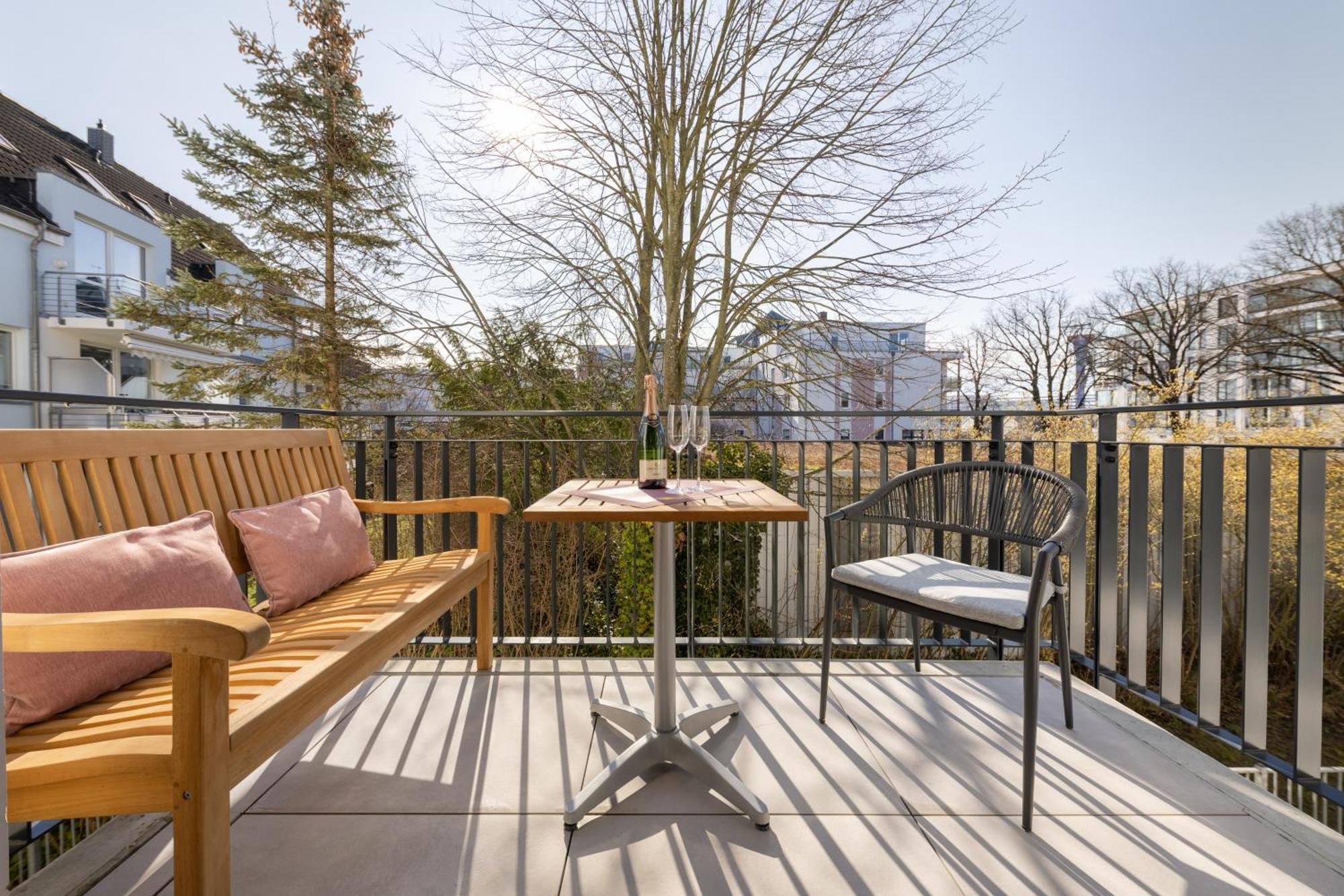 רוסטוק Ferienwohnung Strom Acht - Modern Frisch Inkl Stellplatz, Balkon - 200M Zum Alten Strom מראה חיצוני תמונה